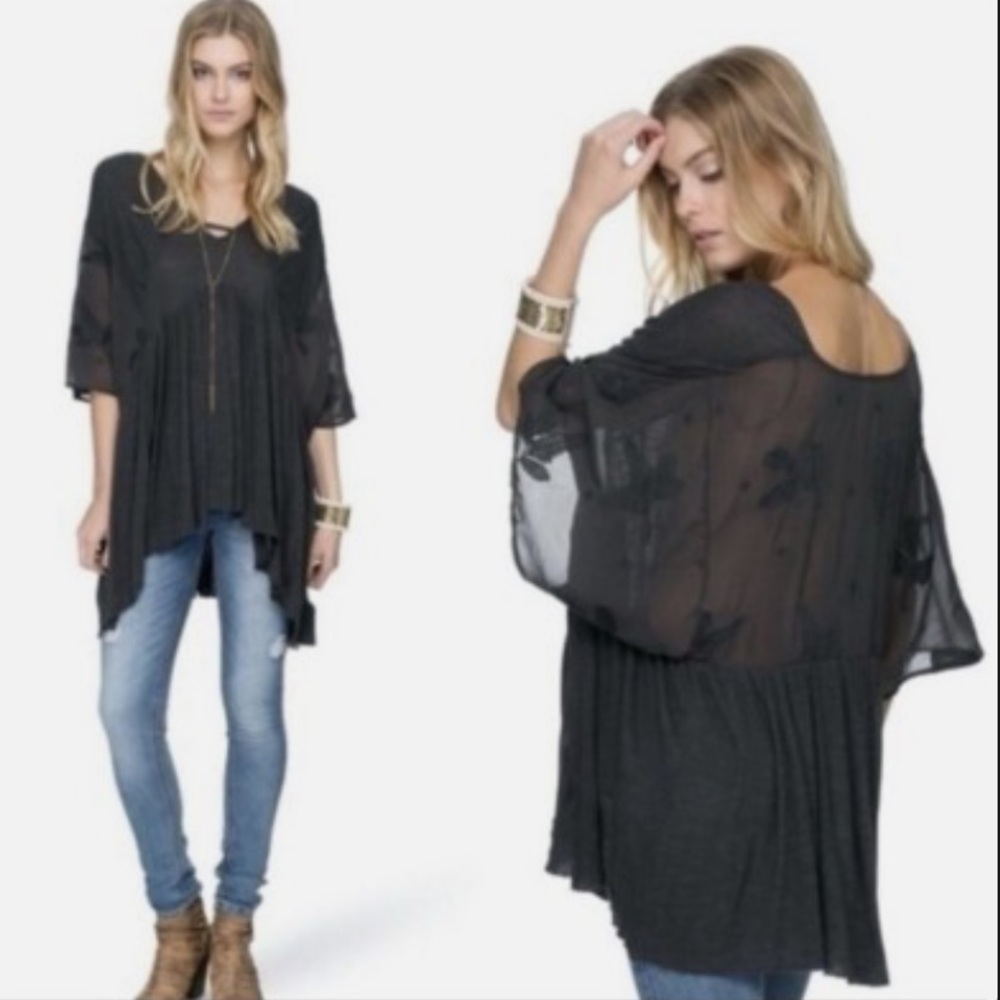 Boho V-Neck Flowy Womens Top in Charcoal Gray - Picture 4 of 15